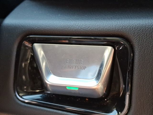 Used 2025 GMC Yukon XL Denali image 19