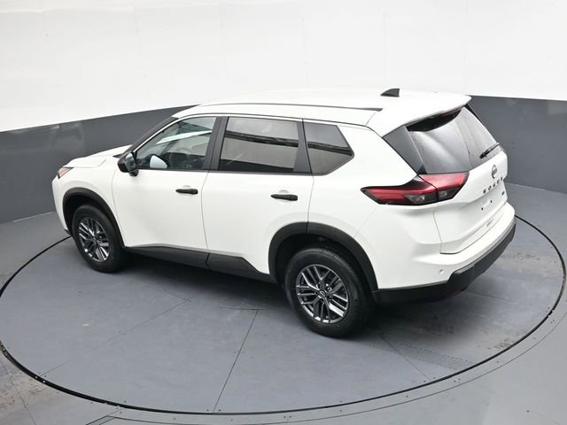 Used 2024 Nissan Rogue S image 23
