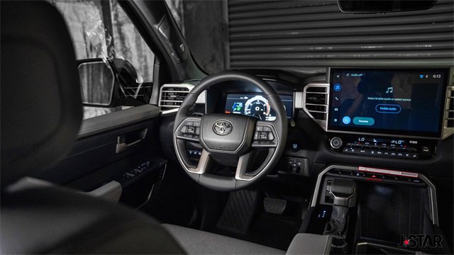 Used 2025 Toyota Tundra Limited image 5