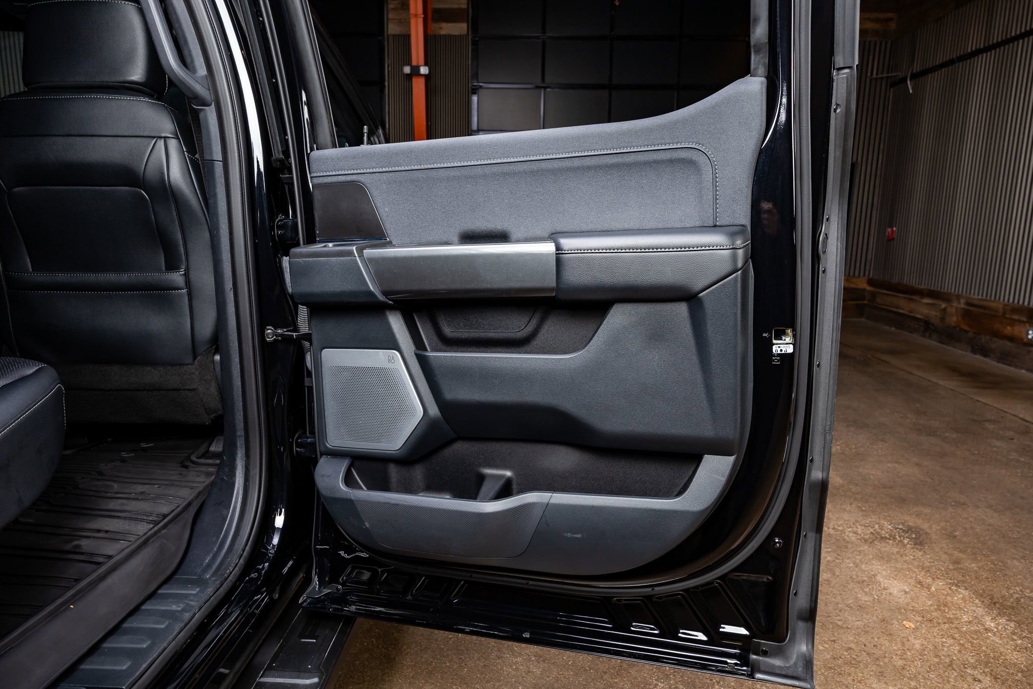 Used 2022 Ford F150 Lariat w/ Equipment Group 502A High image 39