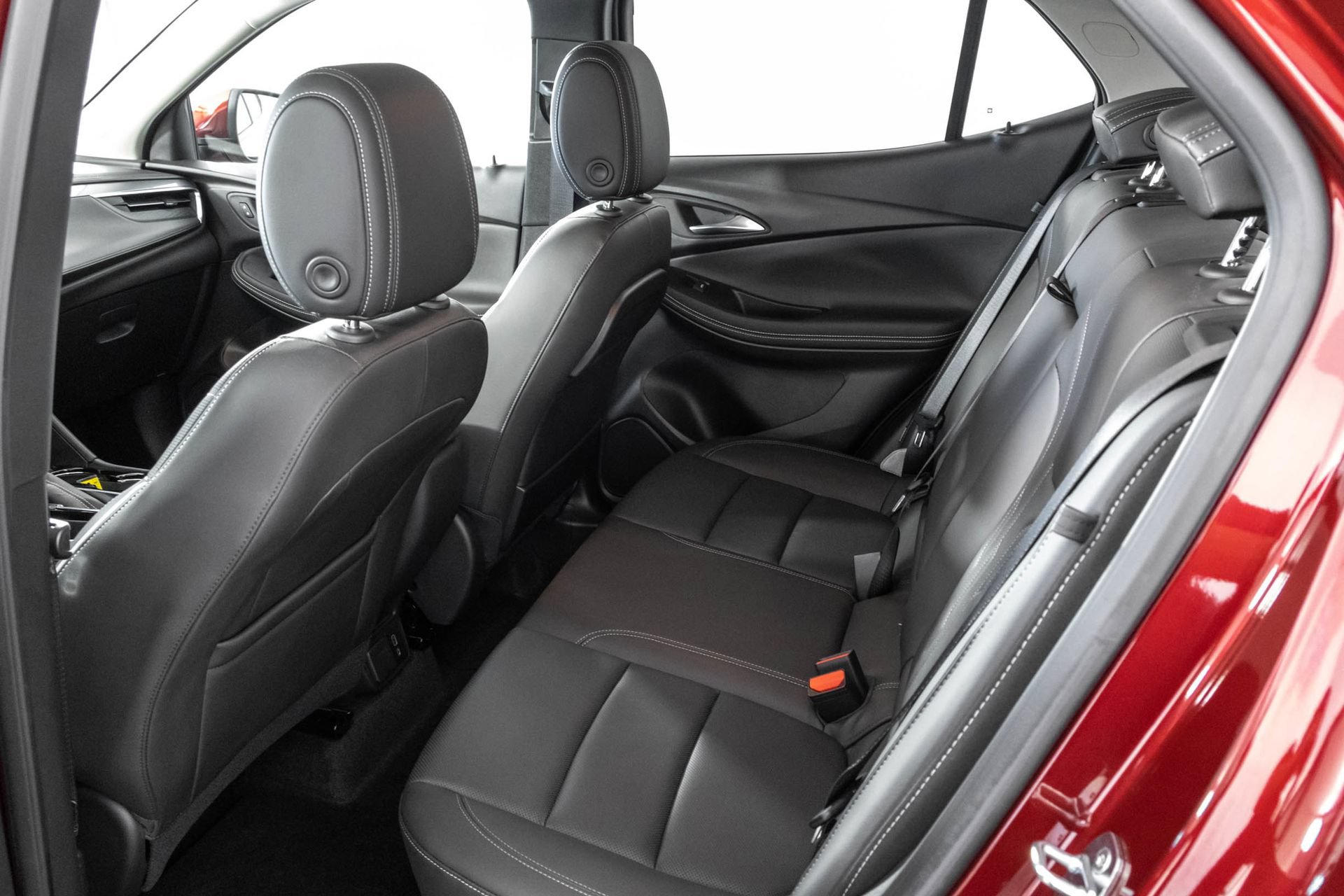 Used 2024 Buick Encore GX Avenir w/ Avenir Convenience Package FWD image 35