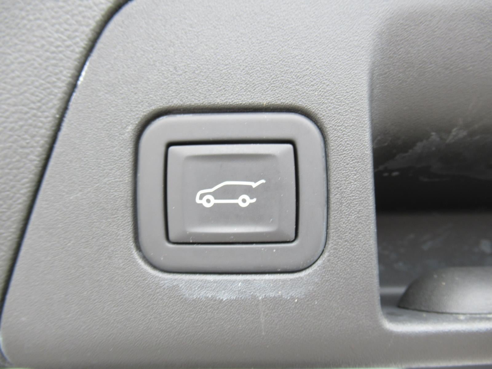 Used 2023 Buick Envision Essence AWD/4WD image 33