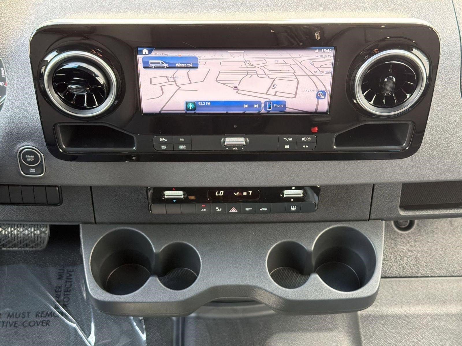 New 2025 Mercedes-Benz eSprinter 170 Cargo image 21