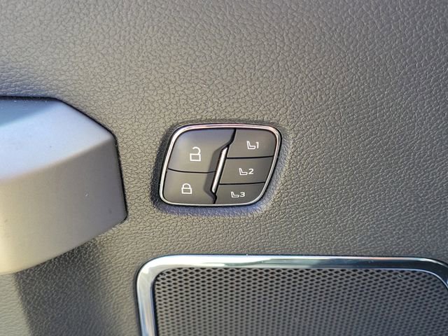 Used 2021 Ford F250 Lariat w/ Lariat Value Package image 19