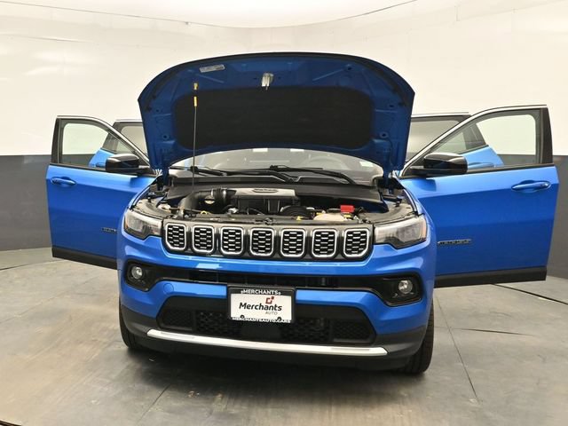 Used 2025 Jeep Compass Limited AWD/4WD image 38