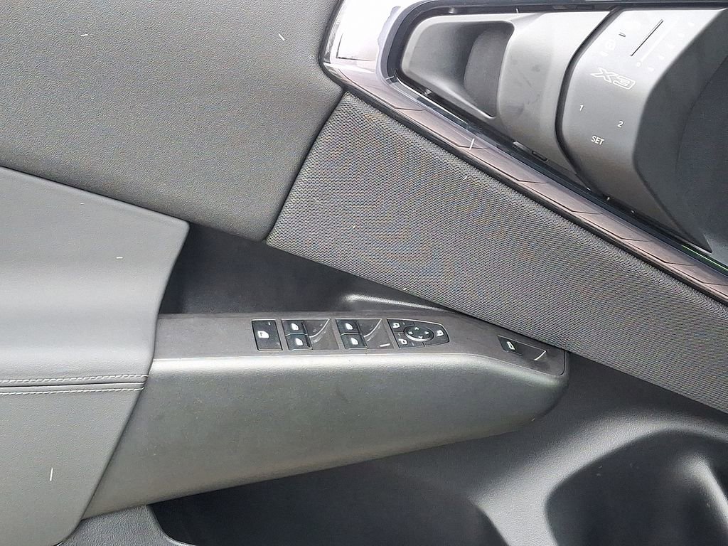 Used 2025 BMW X3 xDrive30i w/ Premium Package image 13