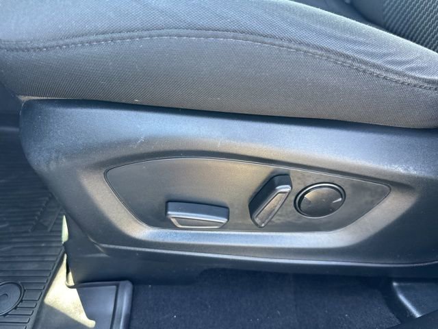 Used 2024 Ford Explorer XLT image 17