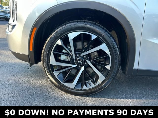 Used 2024 Mitsubishi Outlander SE Black Edition FWD image 9