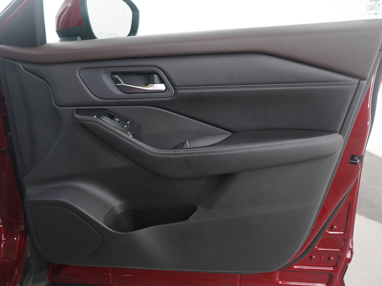 Used 2023 Nissan Rogue SV w/ SV Premium Package image 12