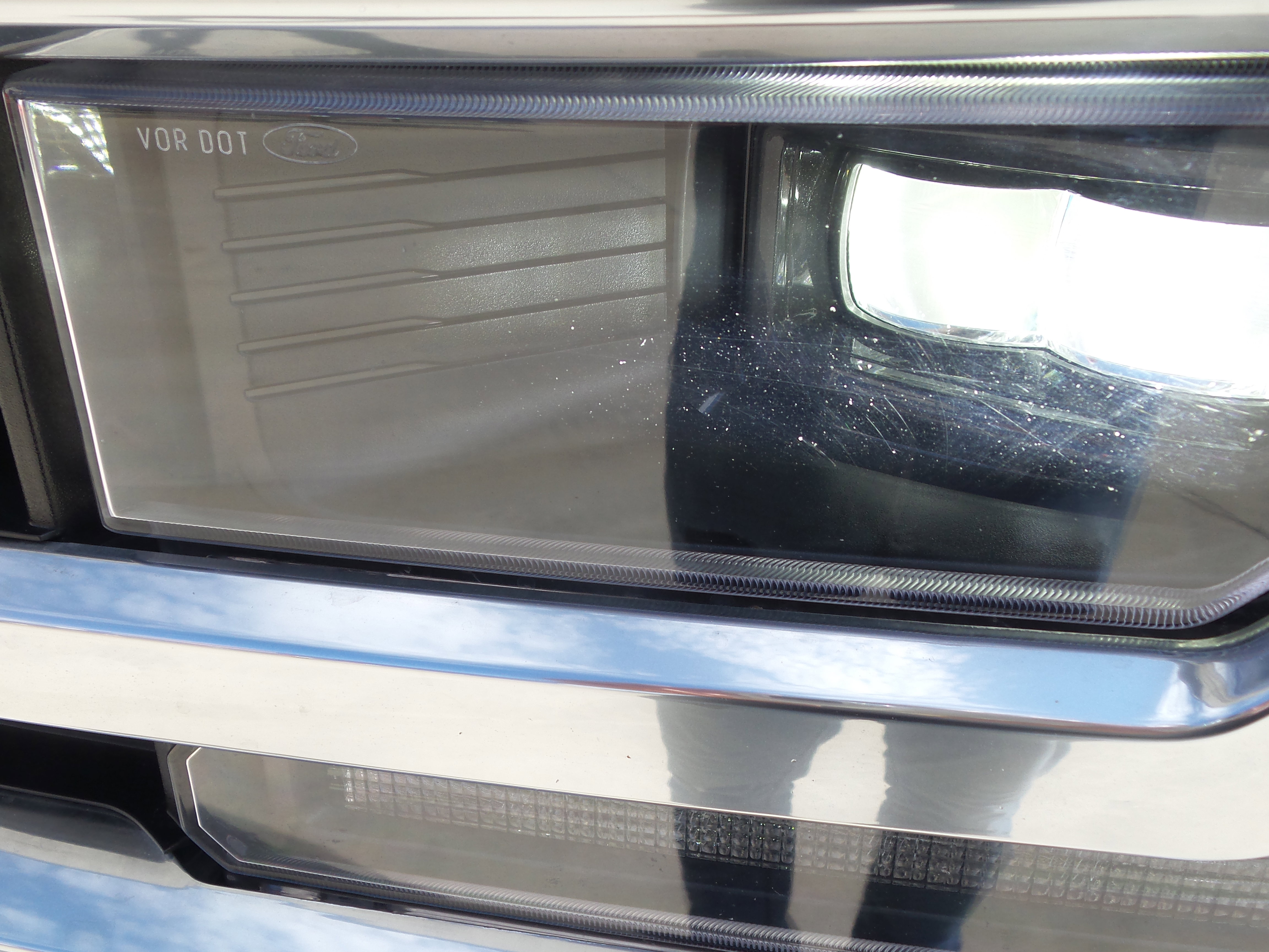 Used 2024 Ford F350 Platinum w/ FX4 Off-Road Package image 63