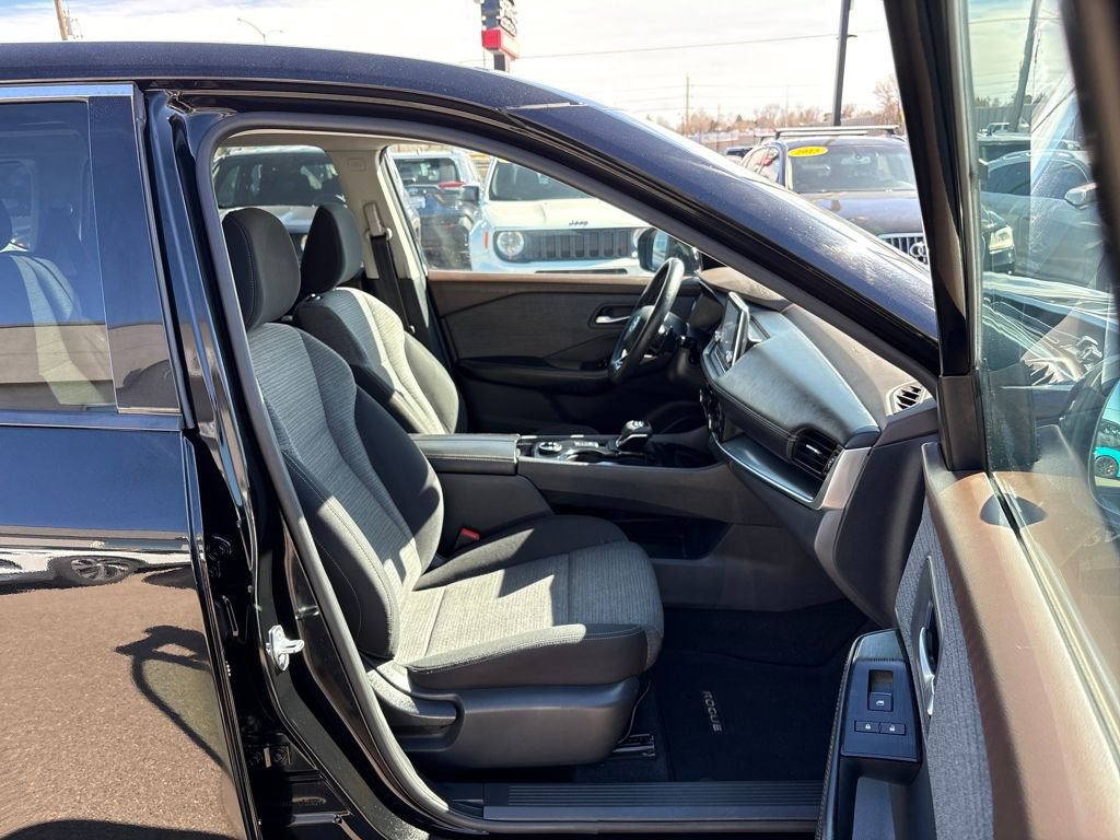Used 2021 Nissan Rogue SV AWD/4WD image 28