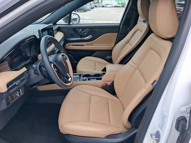 Used 2023 Lincoln Corsair Reserve FWD image 12