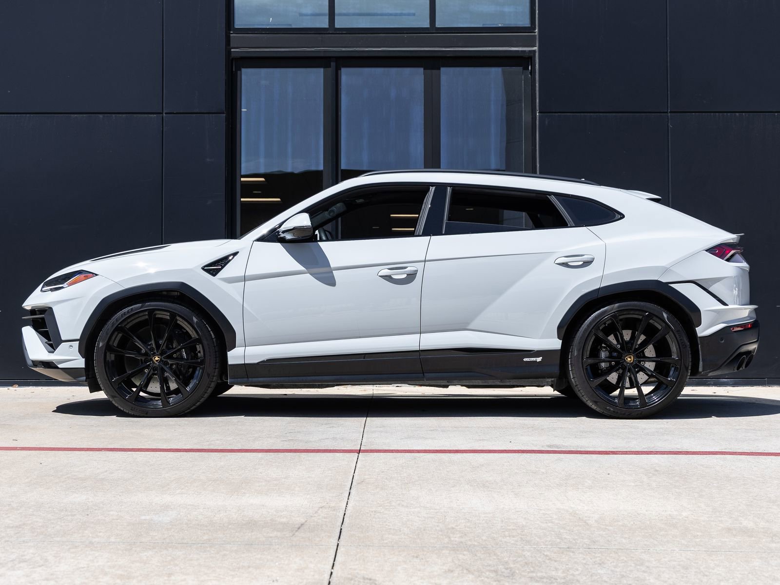 Used 2023 Lamborghini Urus S AWD/4WD image 9