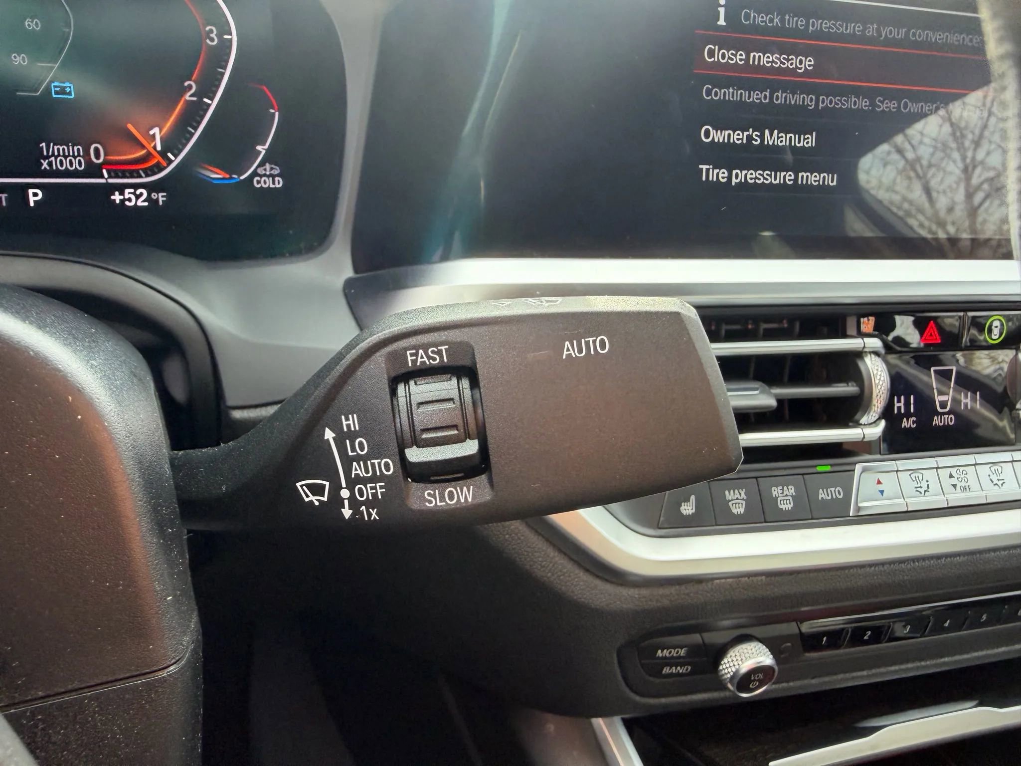 Used 2020 BMW 330i xDrive Sedan w/ Premium Package image 15