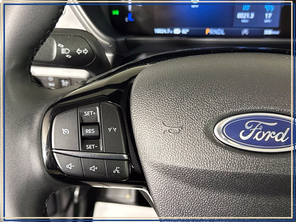 Used 2025 Ford Escape Active w/ Cold Weather Package AWD/4WD image 11