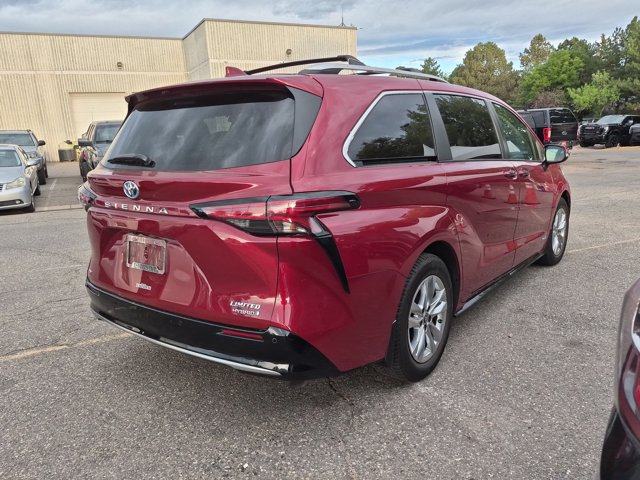 Used 2021 Toyota Sienna Limited AWD/4WD image 5