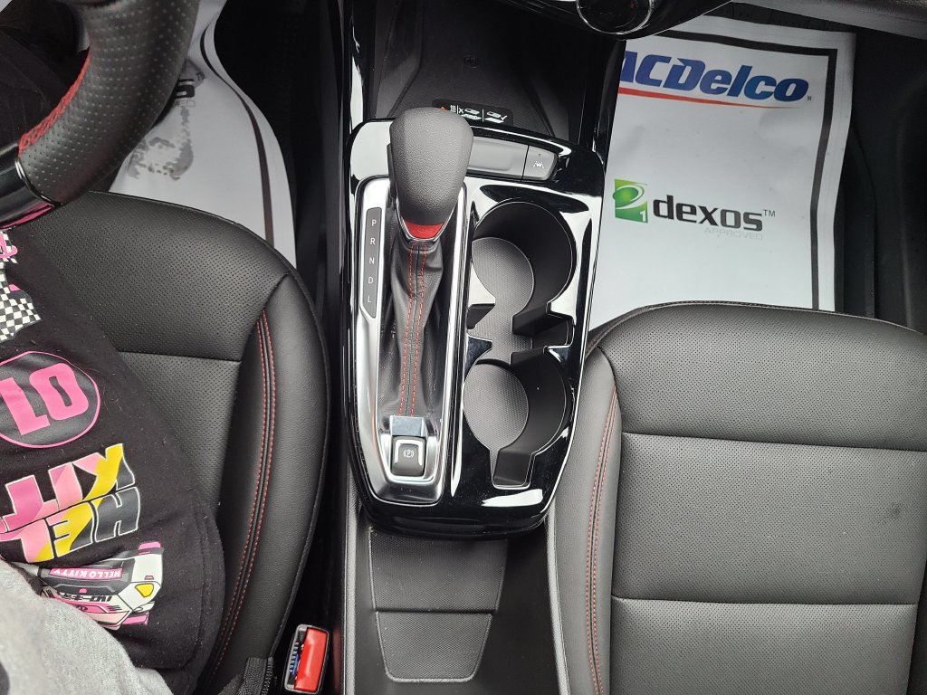 Used 2026 Chevrolet Trax RS w/ Sunroof Package FWD image 24