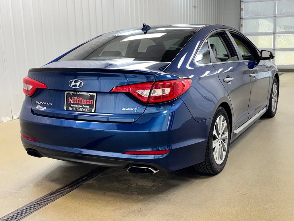 Used 2017 Hyundai Sonata Sport w/ Value Edition Package 02 FWD image 5
