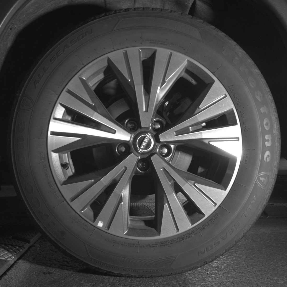 Used 2023 Nissan Rogue SV AWD/4WD image 14