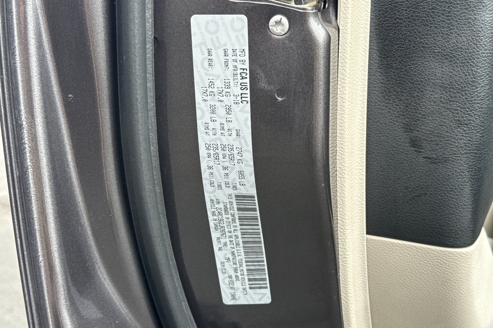 Used 2018 Chrysler Pacifica Touring-L FWD image 36