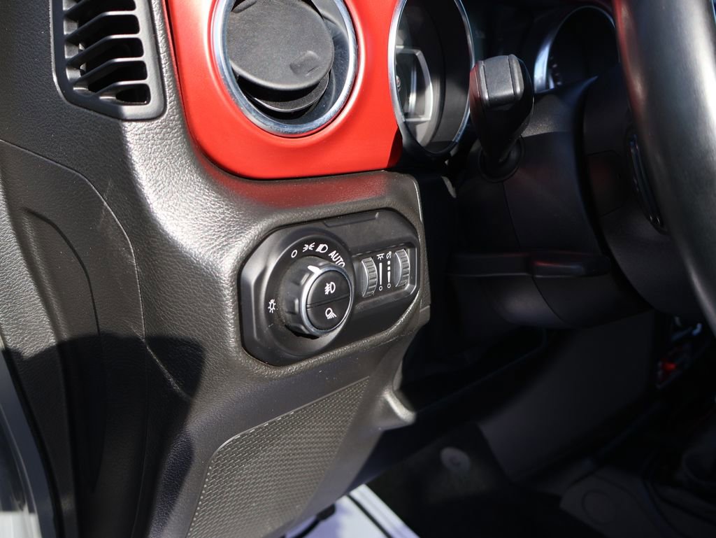 Used 2022 Jeep Gladiator Rubicon w/ LED Lighting Group AWD/4WD image 21