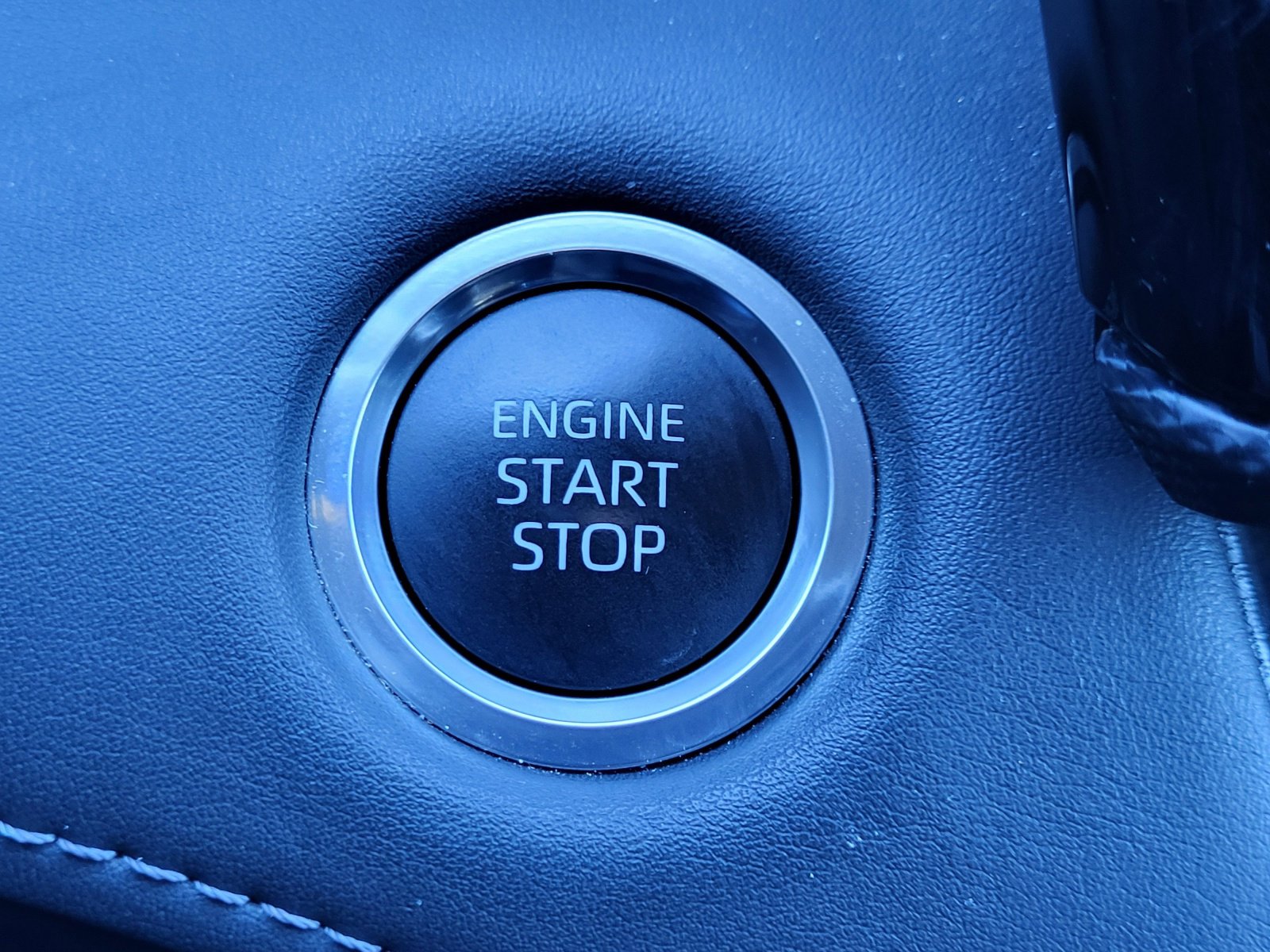 Certified 2025 Toyota Highlander XSE image 34