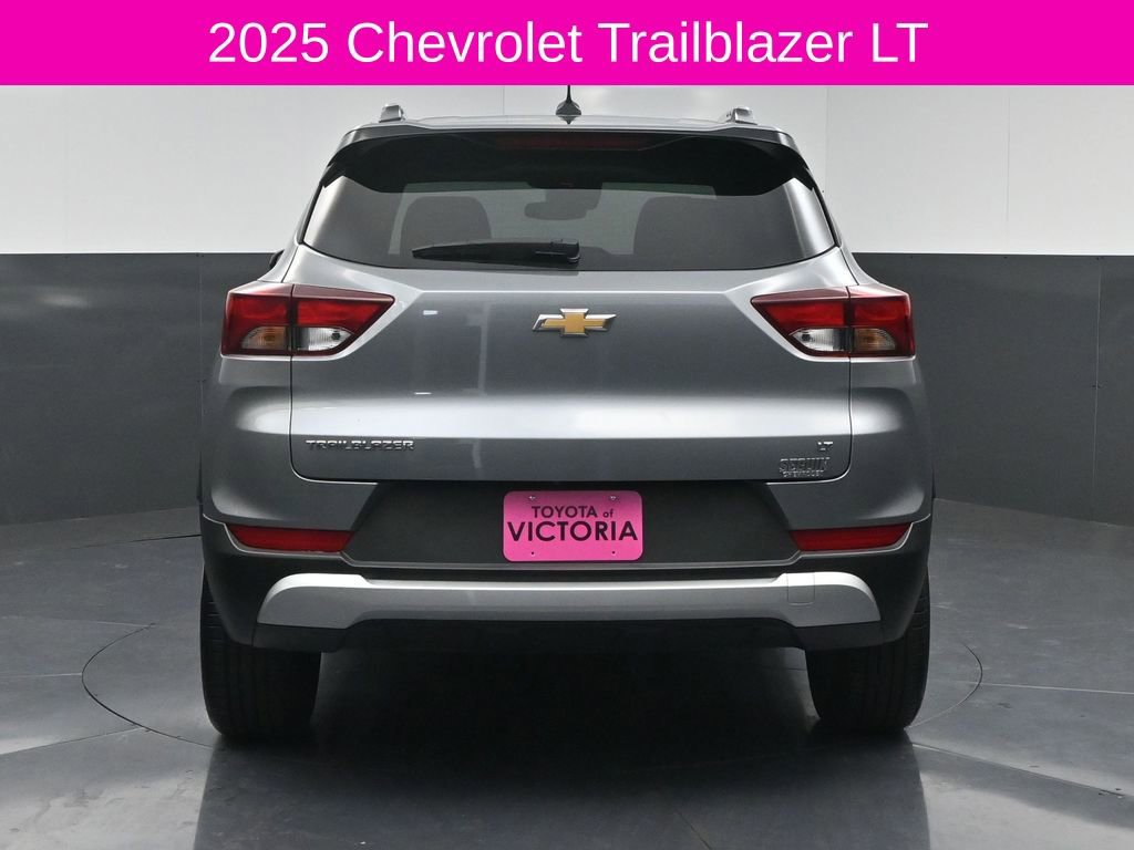 Used 2025 Chevrolet TrailBlazer LT image 4