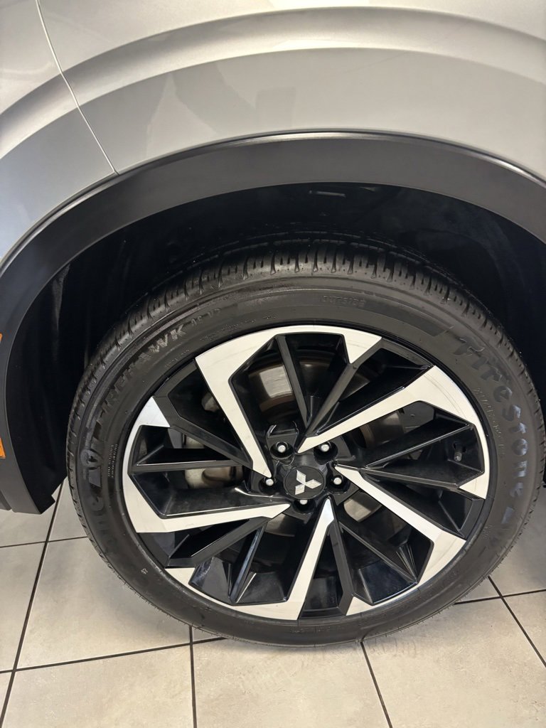 Used 2024 Mitsubishi Outlander SE image 28