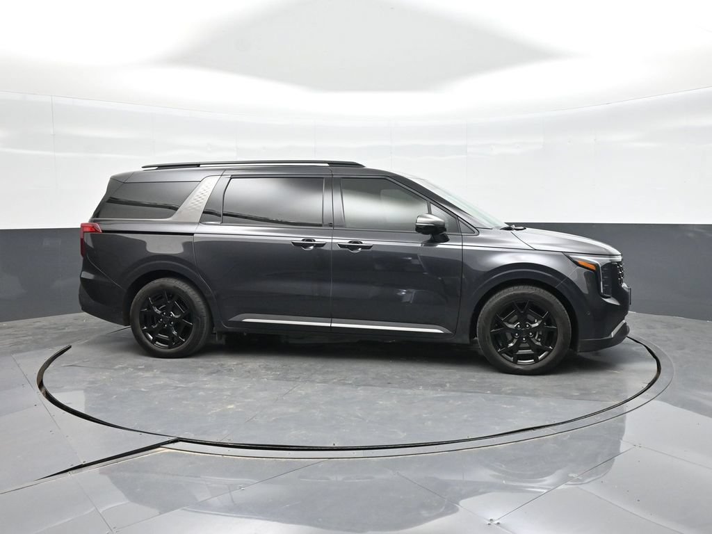 Used 2026 Kia Carnival SX w/ SX Dark Edition Package FWD image 23