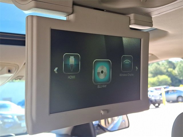 Used 2020 Chevrolet Suburban Premier image 25