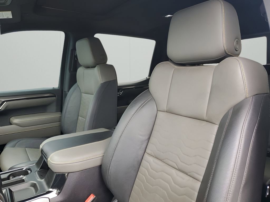 Used 2023 Chevrolet Silverado 1500 ZR2 w/ Technology Package image 31