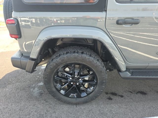 Used 2021 Jeep Wrangler Unlimited Sahara w/ Cold Weather Group image 7