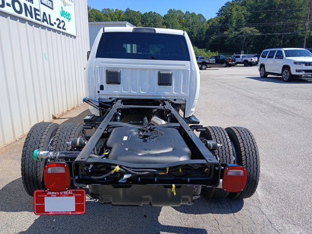 New 2027 RAM 4500 Tradesman w/ Chrome Appearance Group AWD/4WD image 4