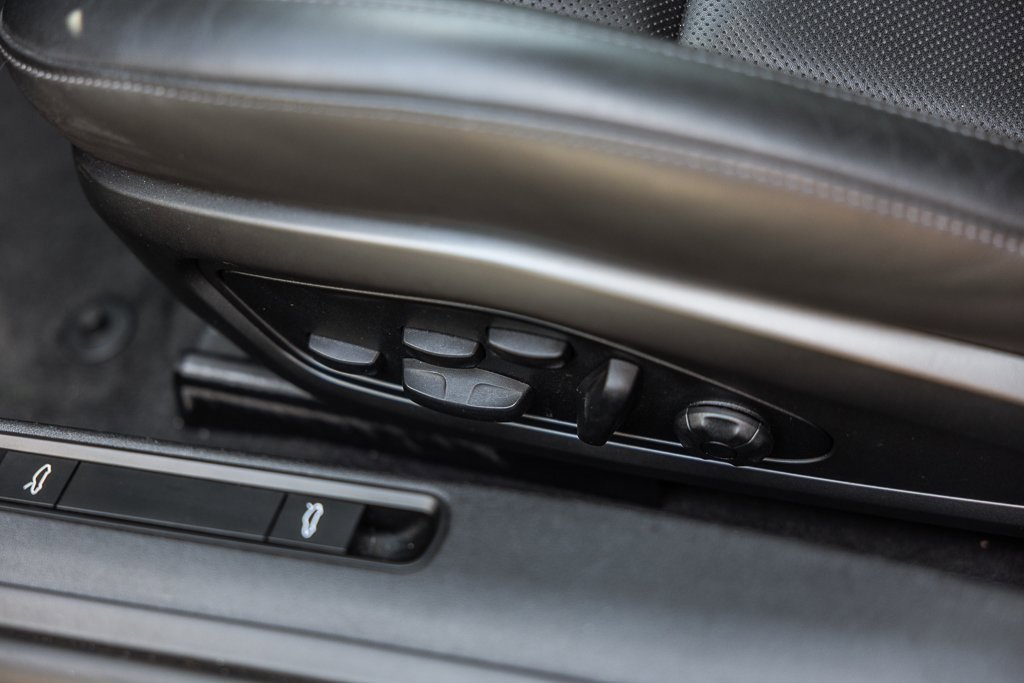 Certified 2024 Porsche 911 Carrera GTS image 18