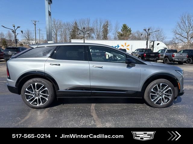 Certified 2025 Cadillac Optiq Sport 2 w/ LPO, Floor Liner Package image 10