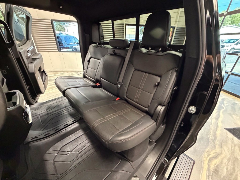 Used 2024 Chevrolet Silverado 1500 High Country AWD/4WD image 6