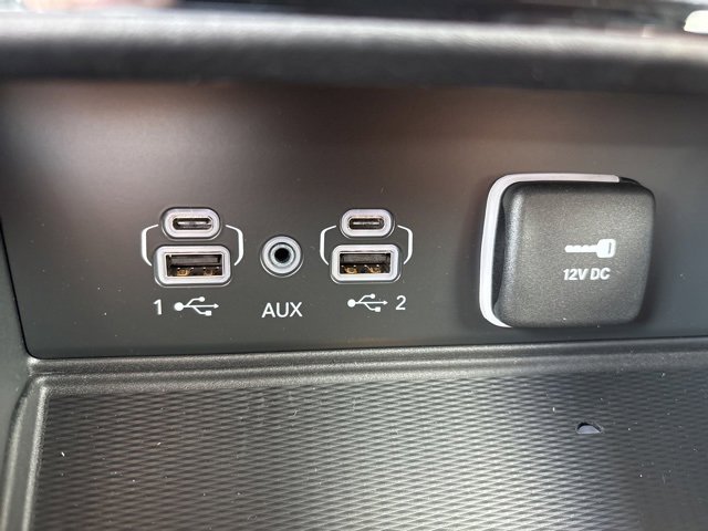 New 2025 Jeep Grand Cherokee Altitude image 13