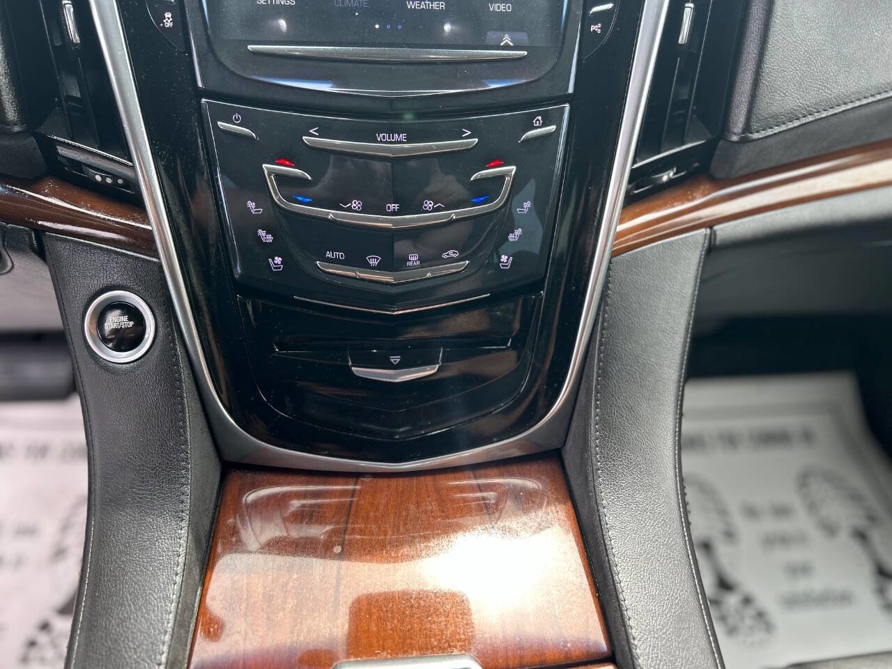 Used 2019 Cadillac Escalade Premium Luxury image 13