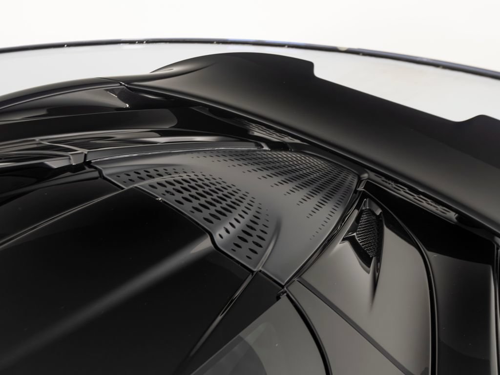 Used 2025 McLaren 750S Spider RWD image 45