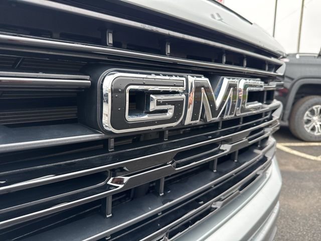 Used 2025 GMC Sierra 1500 Elevation image 9