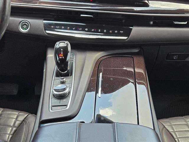Used 2022 Cadillac Escalade ESV Sport Platinum w/ LPO, ONYX Package AWD/4WD image 12