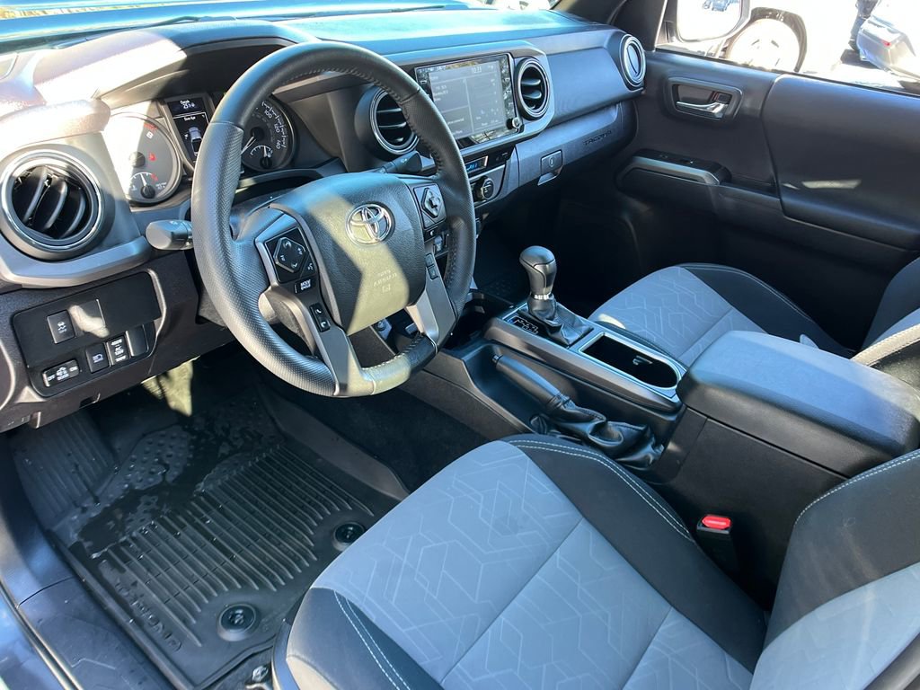 Used 2023 Toyota Tacoma TRD Sport w/ Technology Package image 10