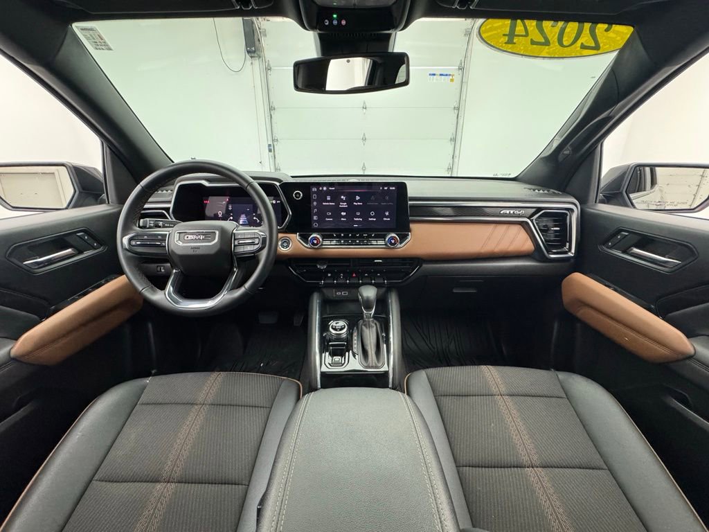 Used 2024 GMC Canyon AT4 w/ Technology Package image 3