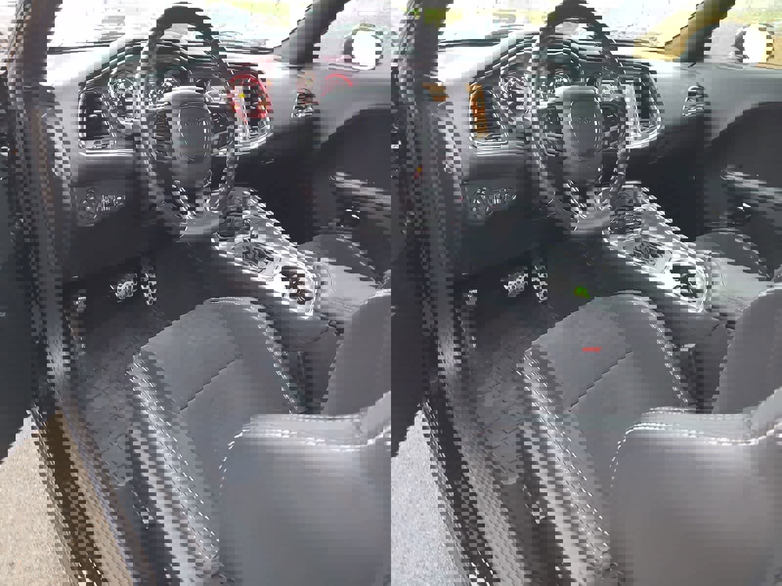 Used 2019 Dodge Challenger SRT Hellcat image 10