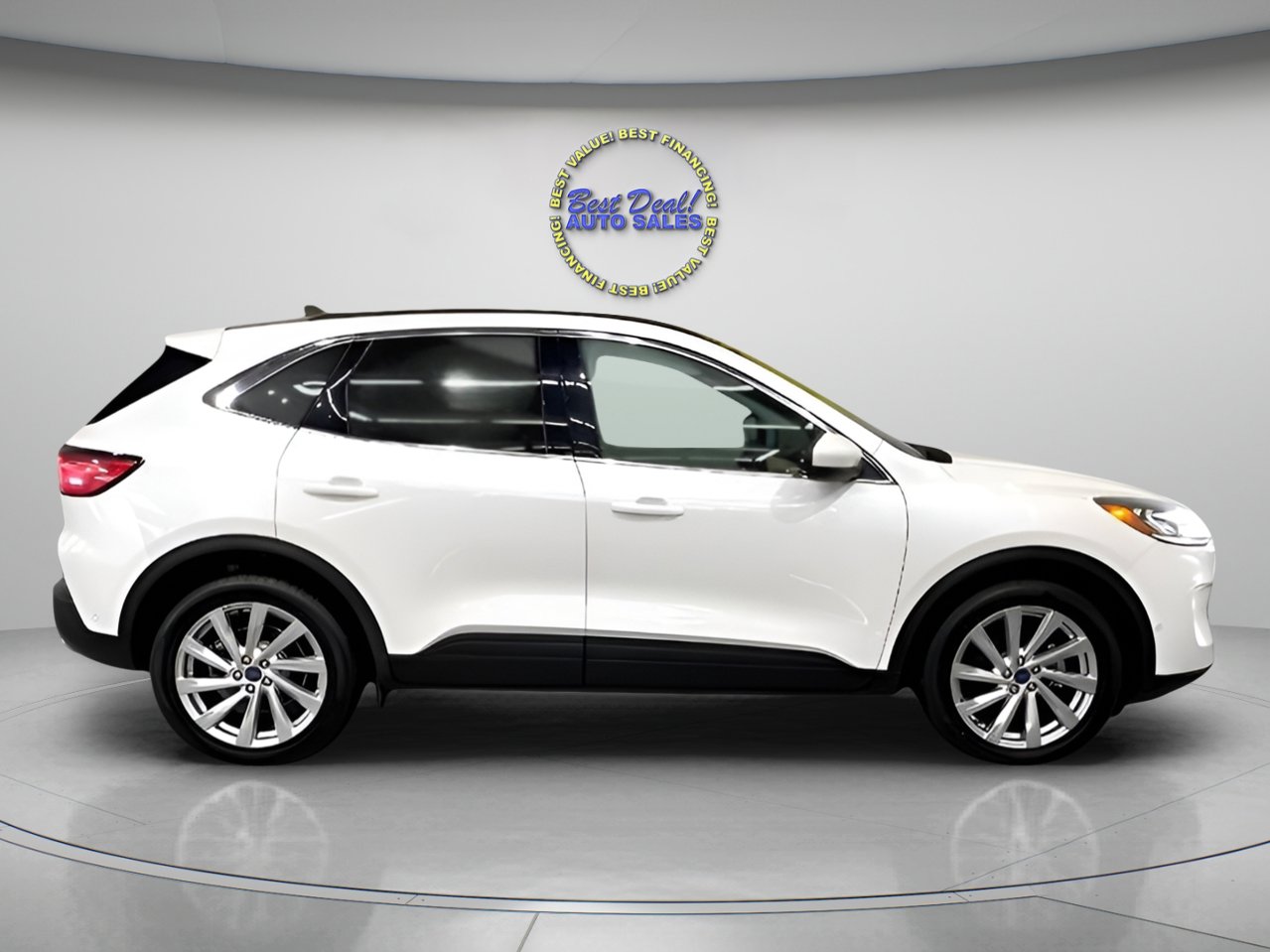 Used 2021 Ford Escape Titanium w/ Titanium Elite Package image 8