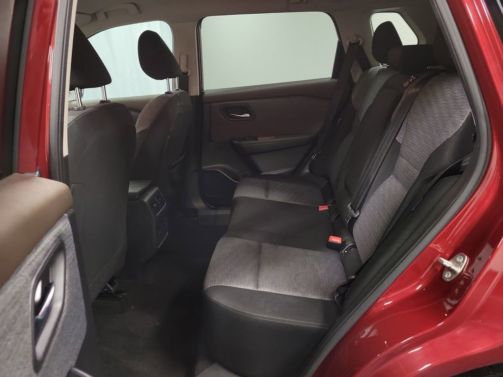 Used 2023 Nissan Rogue SV AWD/4WD image 24