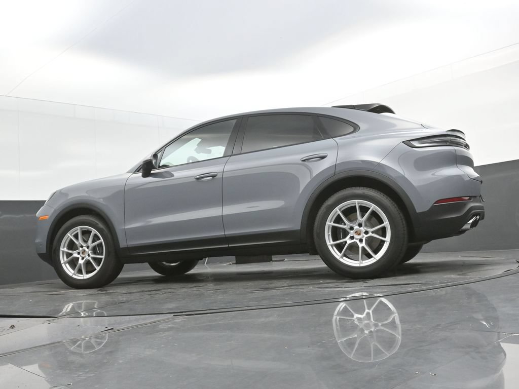 Certified 2026 Porsche Cayenne Coupe AWD/4WD image 32