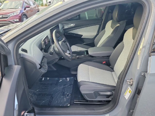 Certified 2024 Volkswagen ID.4 Pro RWD image 16