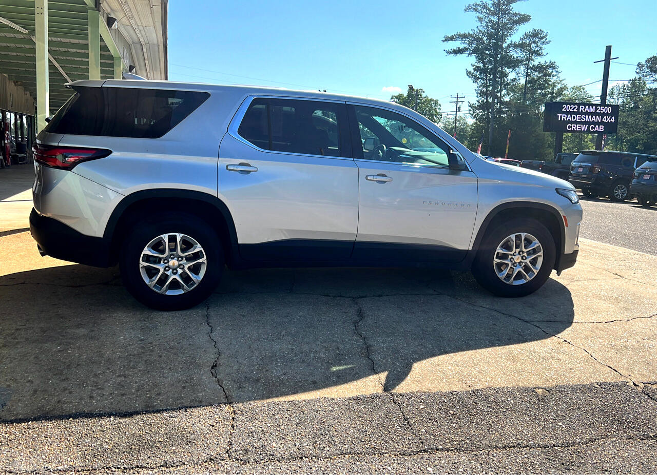 Used 2022 Chevrolet Traverse LS image 7
