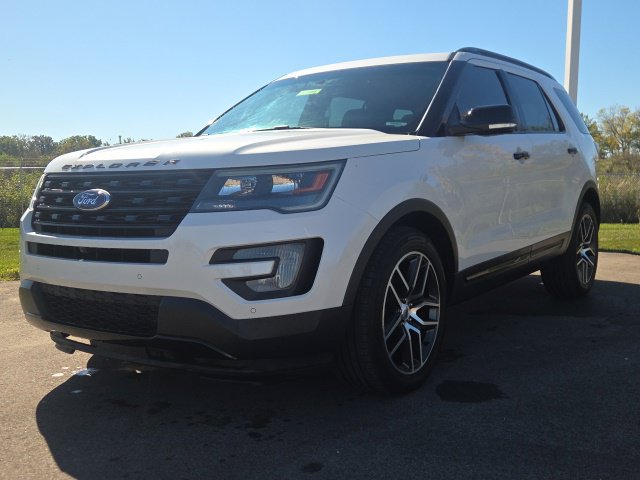 Used 2016 Ford Explorer Sport AWD/4WD image 2
